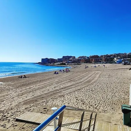 Beachside Bliss 2br, Balcony, Pool, Wifi, Tennis * トレビエハ