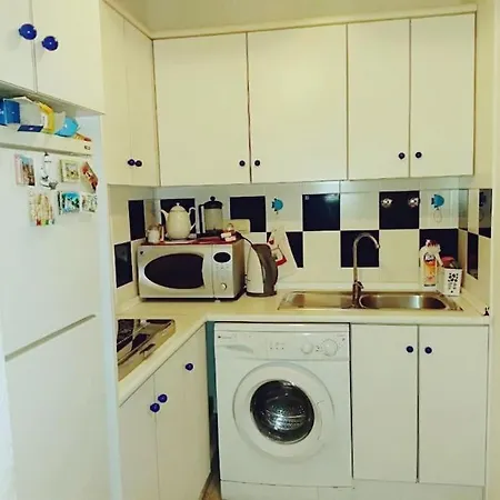 Beachside Bliss 2br, Balcony, Pool, Wifi, Tennis Apartamento Torrevieja