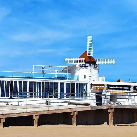 Beachside Bliss 2br, Balcony, Pool, Wifi, Tennis * トレビエハ