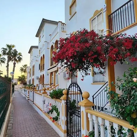 Beachside Bliss 2br, Balcony, Pool, Wifi, Tennis アパート *