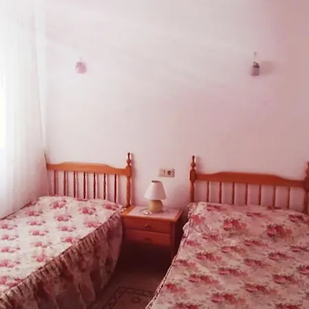 Beachside Bliss 2br, Balcony, Pool, Wifi, Tennis *